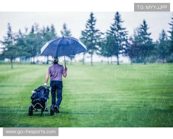 雨天高尔夫的挑战与乐趣 如何在湿滑的球场上保持稳定表现